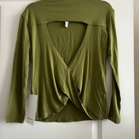 Lululemon Athletica Fitted Green Long Sleeve Tee - Picture 5 of 5